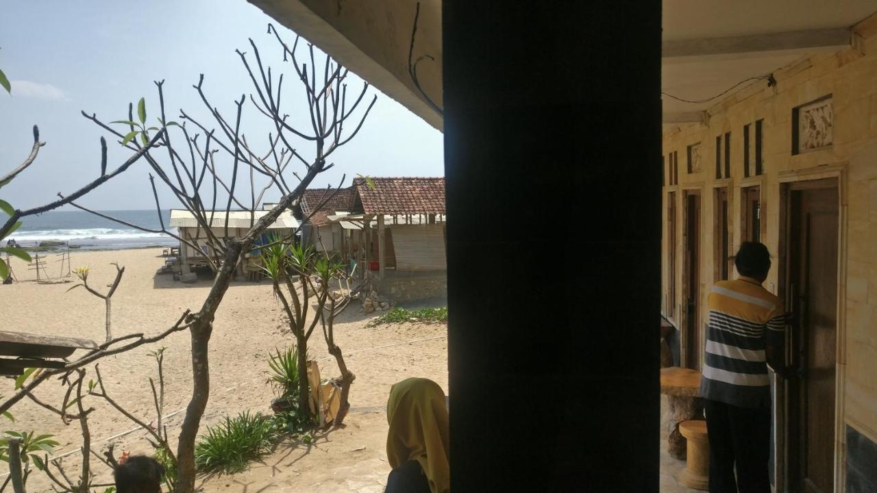 Hotel Kampoeng Drini Brono Exterior foto